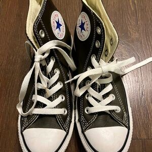 Converse LEATHER Grey High-Top Sneakers Classic Design